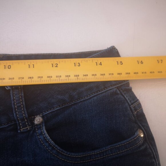 Wind River Curvy Ladies Lined Medium Wash Bootcut Slight Flare Jeans - Picture 13 of 14